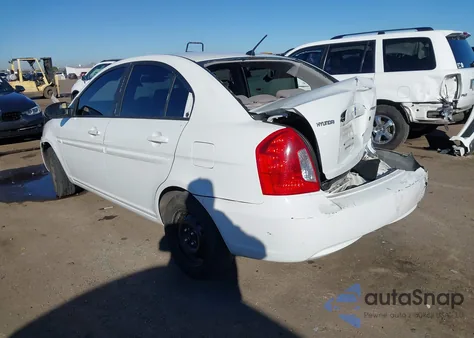 2009 Hyundai Accent Gls z USA, uszkodzony, nr VIN KMHCN46CX9U375046